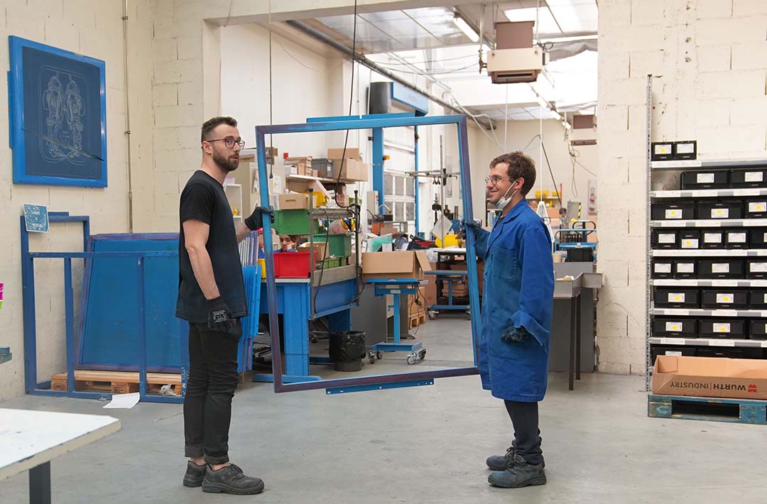 Upcycling de cadres d'impression de carrés de soie en Esat à Vaulx en Velin-Rhône